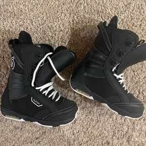 Burton Women’s Snowboard Boots, size 8
